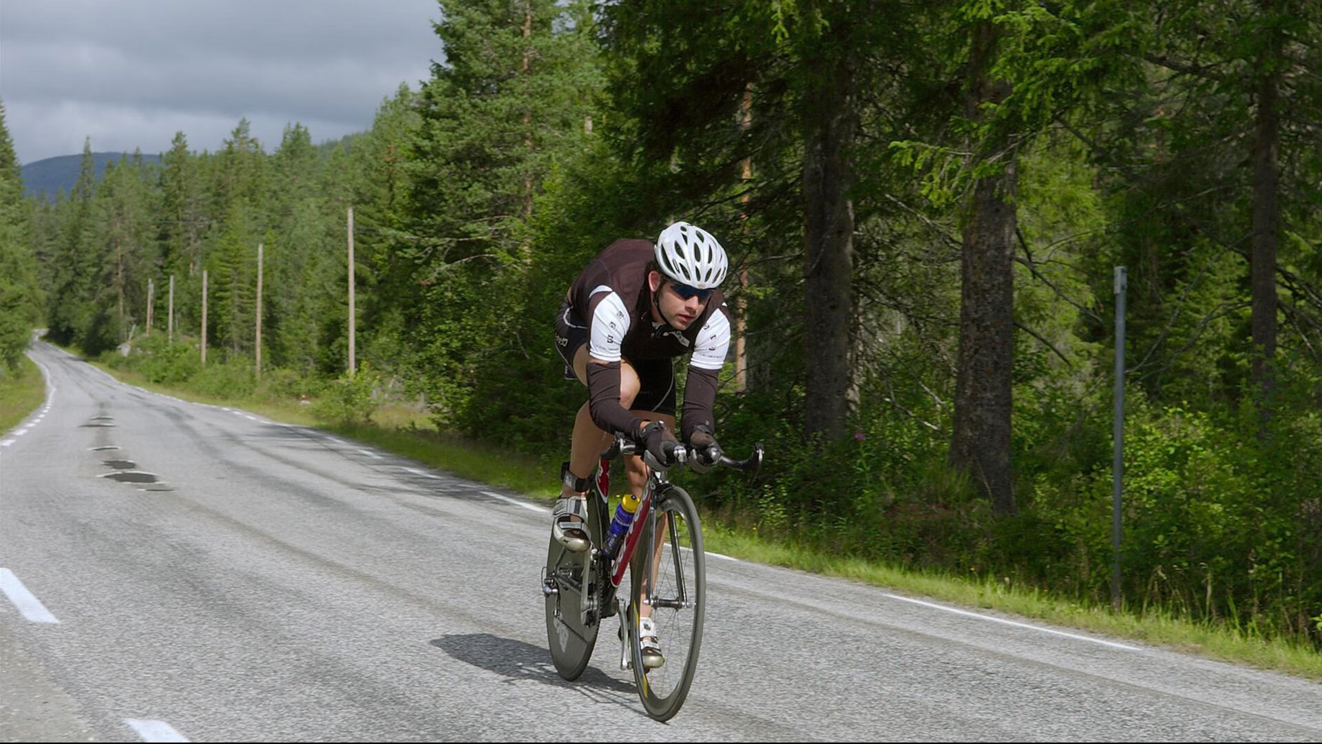 澳网完胜ATP总决赛，鲁德扛起全队，诠释团队网球的胜利